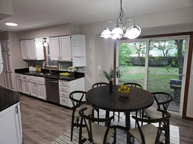 7025 Grimes Avenue N, Brooklyn Center, MN 55429