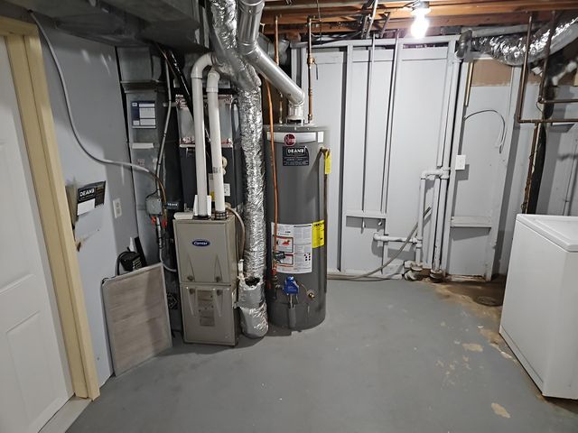7025 Grimes Avenue N, Brooklyn Center, MN 55429