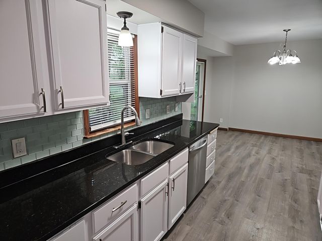 7025 Grimes Avenue N, Brooklyn Center, MN 55429