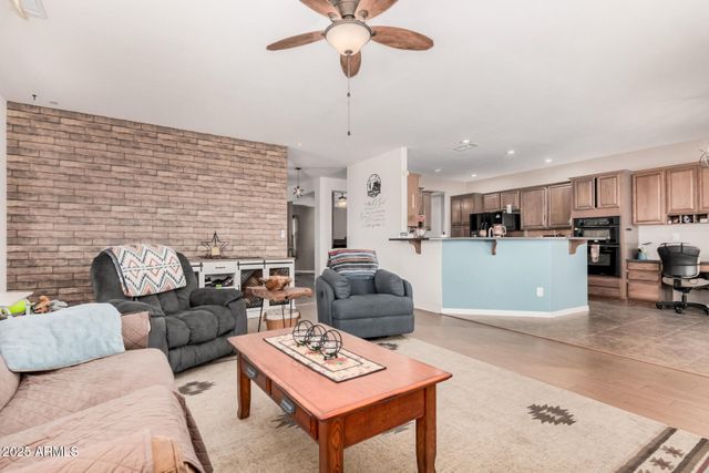 29412 W WHITTON Avenue, Buckeye, AZ 85396