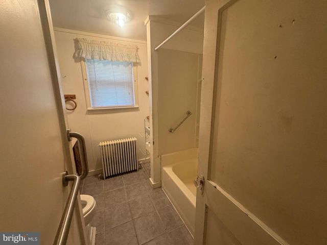 45 CRESCENT AVE, Woodbury, NJ 08096
