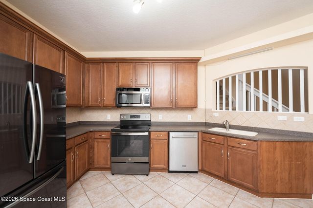 1921 Muirfield Way SE, Palm Bay, FL 32909