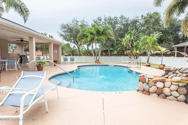 1921 Muirfield Way SE, Palm Bay, FL 32909