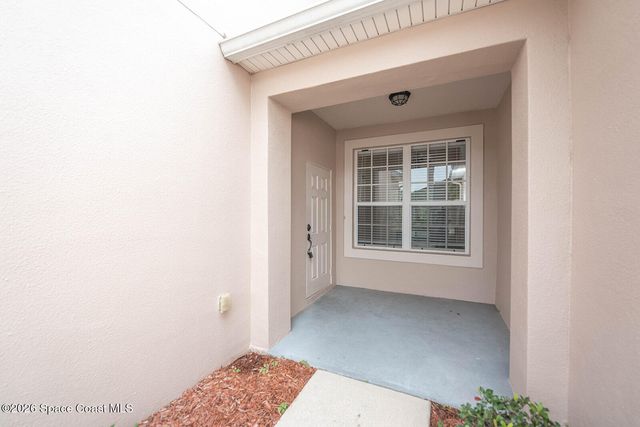 1921 Muirfield Way SE, Palm Bay, FL 32909