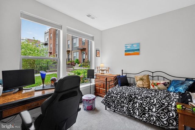 5138 LONGSTONE WAY, North Bethesda, MD 20852