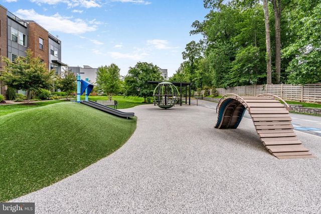 5138 LONGSTONE WAY, North Bethesda, MD 20852