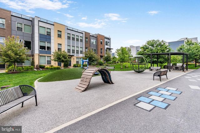 5138 LONGSTONE WAY, North Bethesda, MD 20852