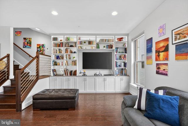 5138 LONGSTONE WAY, North Bethesda, MD 20852