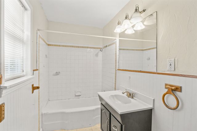 2837 Meaders Avenue, Fort Worth, TX 76112