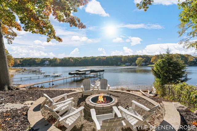 6365 Waters Edge Lane, Saugatuck, MI 49453