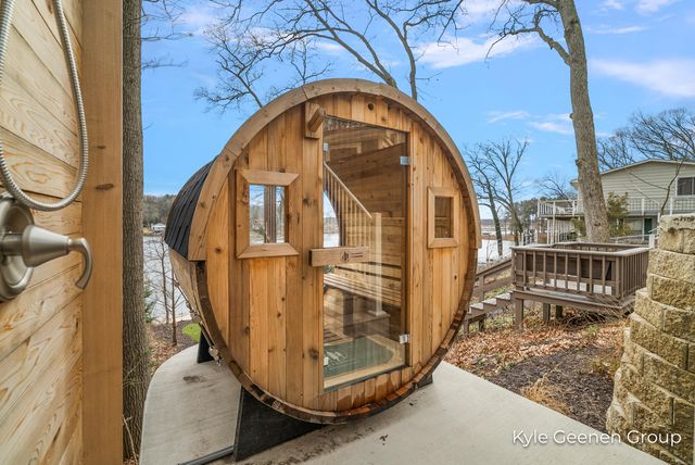 6365 Waters Edge Lane, Saugatuck, MI 49453