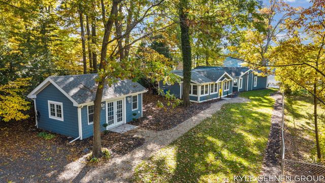 6365 Waters Edge Lane, Saugatuck, MI 49453