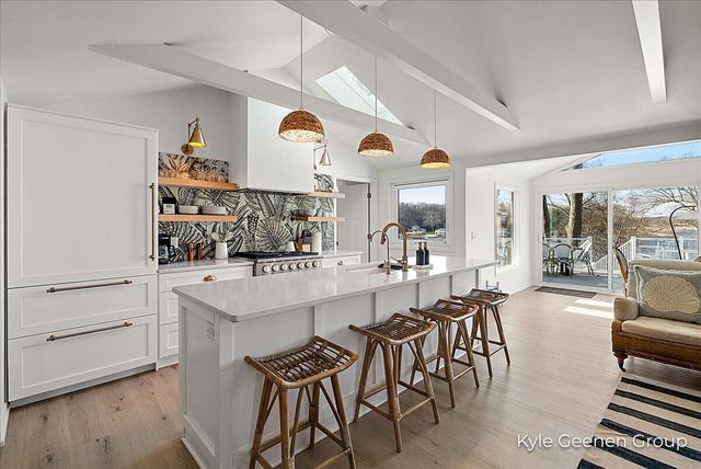 6365 Waters Edge Lane, Saugatuck, MI 49453