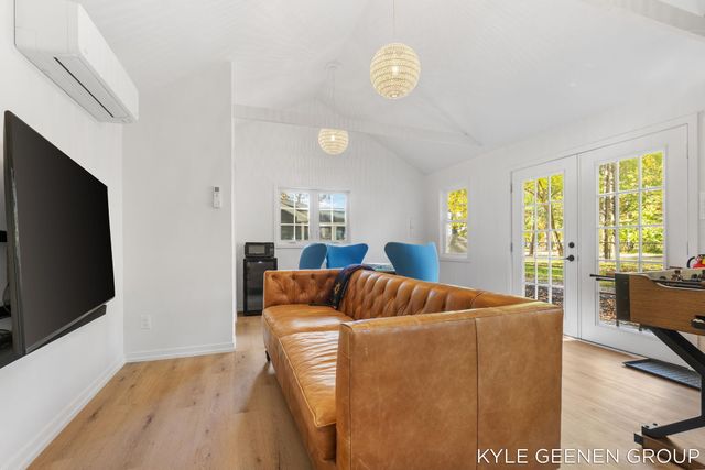 6365 Waters Edge Lane, Saugatuck, MI 49453