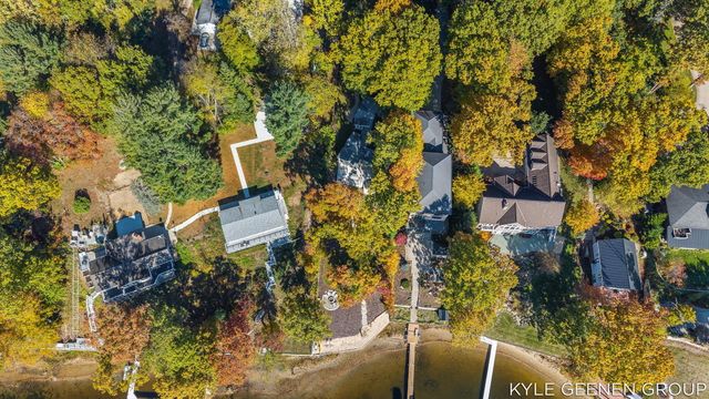 6365 Waters Edge Lane, Saugatuck, MI 49453