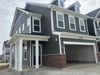 2320 Horseshoe Circles, Naperville, IL 60564