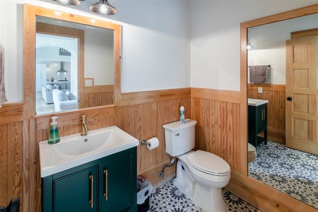 31 W VALLEY SPRINGS RD, Wimberley, TX 78676