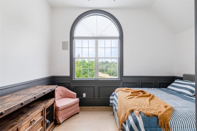 31 W VALLEY SPRINGS RD, Wimberley, TX 78676