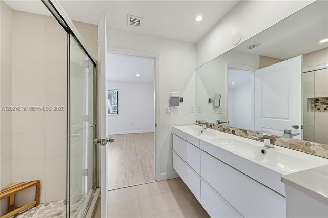 476 NE 194th Terrace, Miami, FL 33179
