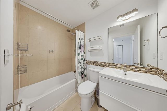 476 NE 194th Terrace, Miami, FL 33179