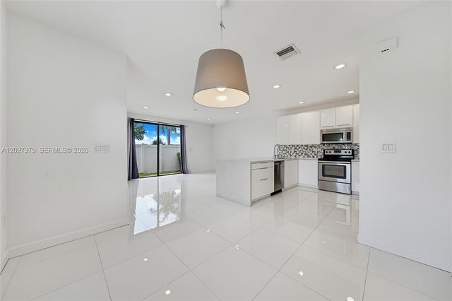 476 NE 194th Terrace, Miami, FL 33179
