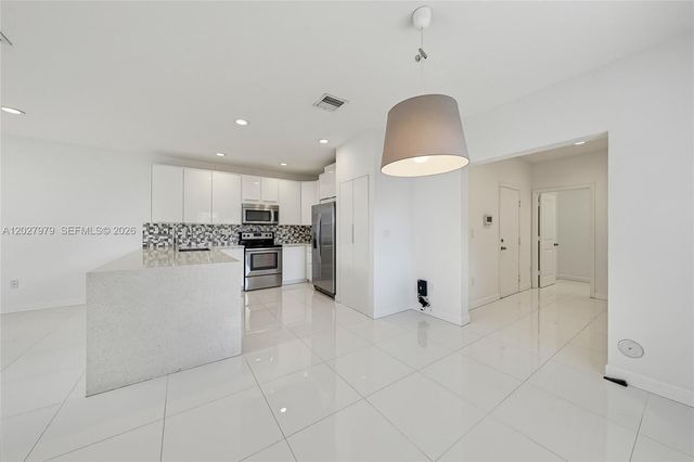 476 NE 194th Terrace, Miami, FL 33179