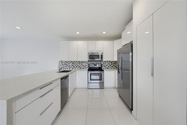 476 NE 194th Terrace, Miami, FL 33179