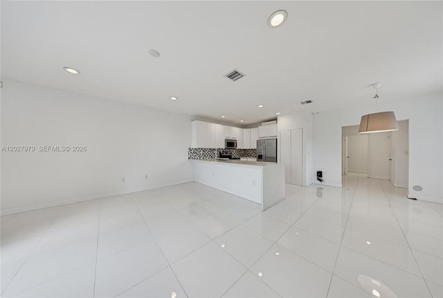 476 NE 194th Terrace, Miami, FL 33179
