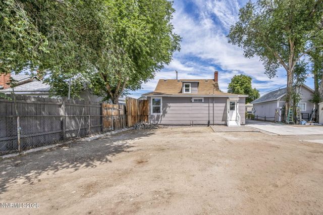 1559 D Street, Sparks, NV 89431