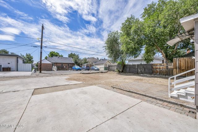 1559 D Street, Sparks, NV 89431