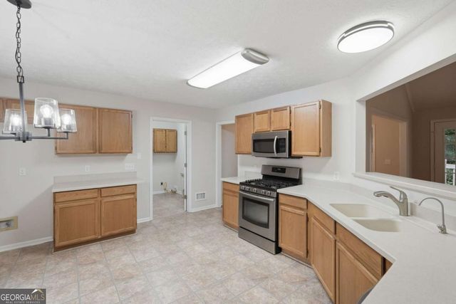 7035 Crossview Drive, Cumming, GA 30041