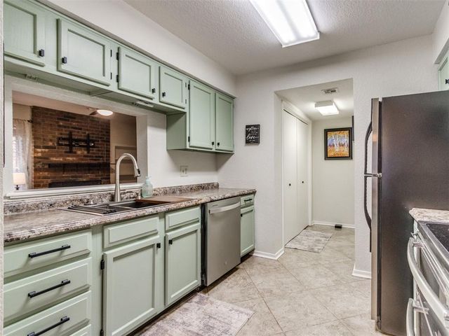 11401 Springhollow Road 104, Oklahoma City, OK 73120