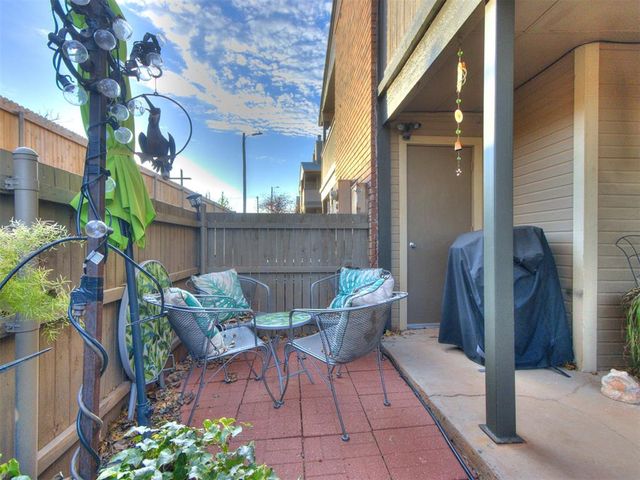 11401 Springhollow Road 104, Oklahoma City, OK 73120