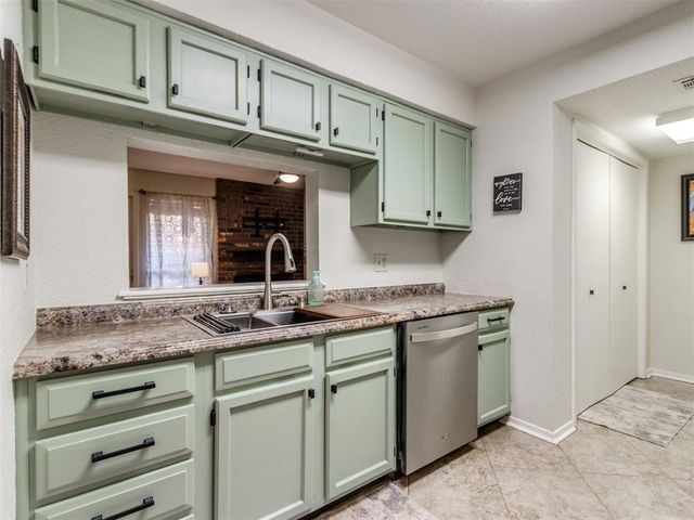 11401 Springhollow Road 104, Oklahoma City, OK 73120