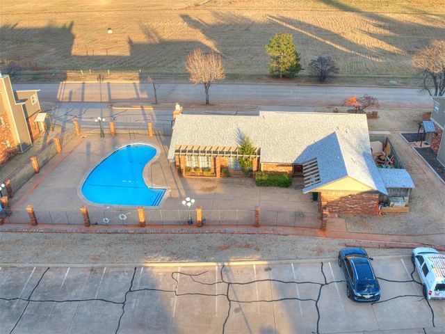 11401 Springhollow Road 104, Oklahoma City, OK 73120