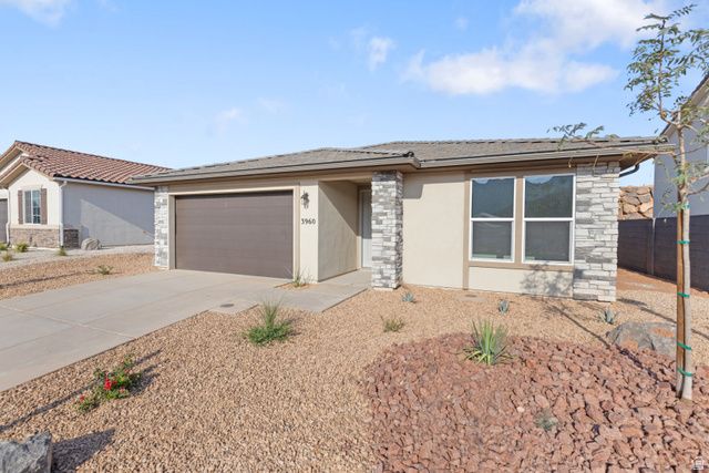 3960 S 2160 W, Hurricane, UT 84737