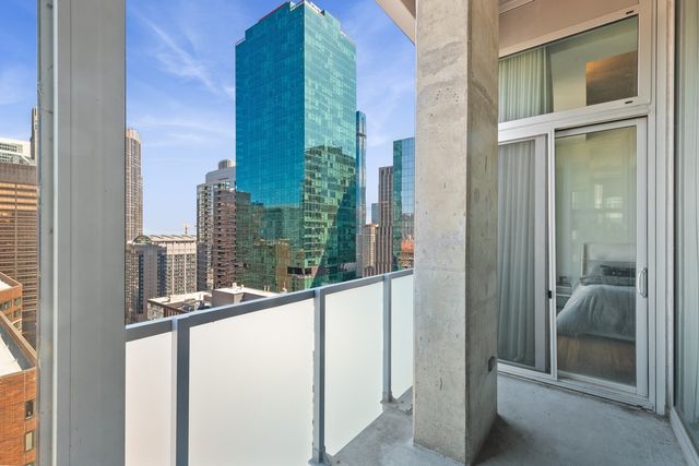 550 N Saint Clair Street 2601, Chicago, IL 60611