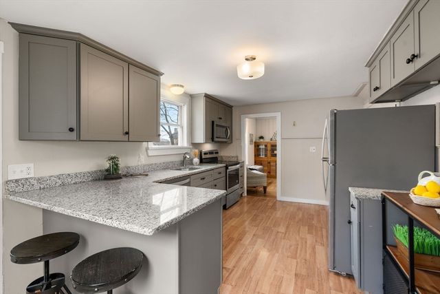 29 Broad Street, Plainville, MA 02762