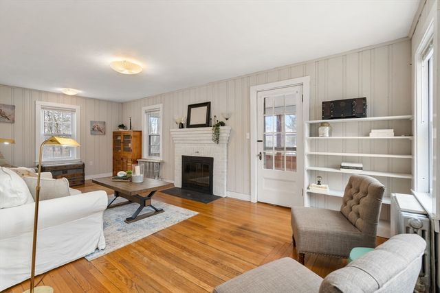 29 Broad Street, Plainville, MA 02762