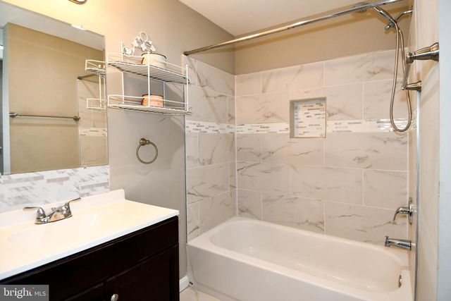 5815 ARBROATH DR, Clinton, MD 20735