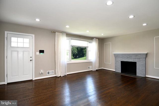 5815 ARBROATH DR, Clinton, MD 20735