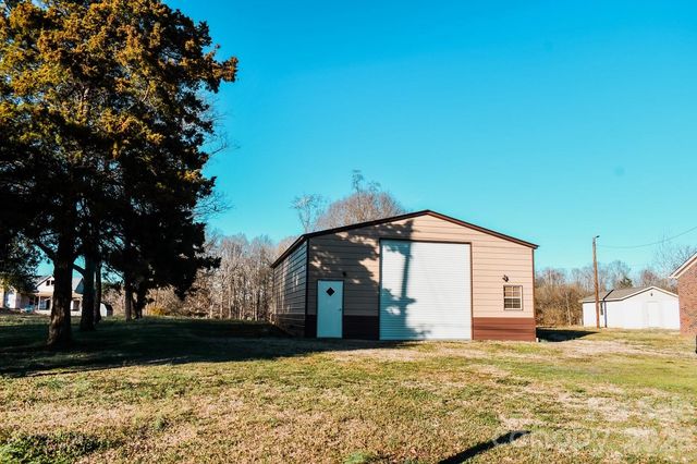 6016 Oxford School Road, Claremont, NC 28610