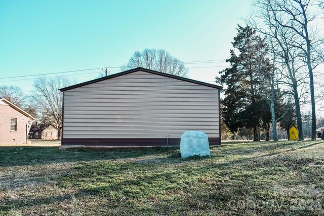 6016 Oxford School Road, Claremont, NC 28610