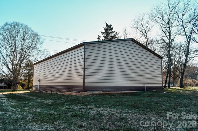 6016 Oxford School Road, Claremont, NC 28610