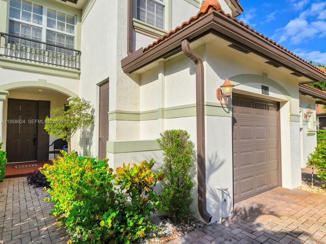 9719 Darlington Pl, Cooper City, FL 33328