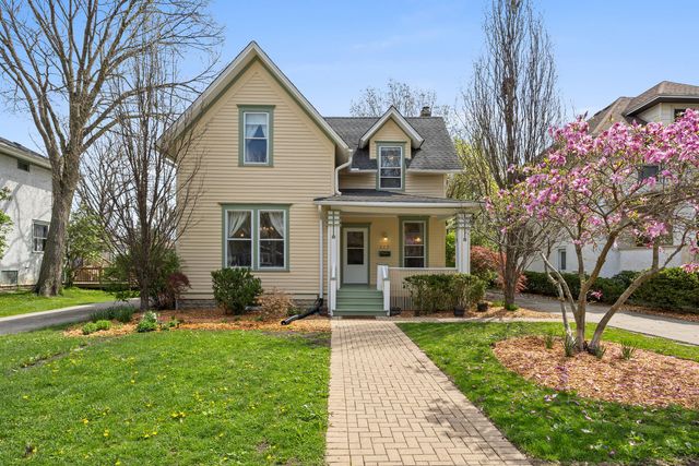 622 N Ridgeland Avenue, Oak Park, IL 60302