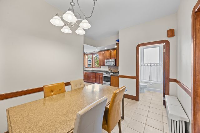 622 N Ridgeland Avenue, Oak Park, IL 60302