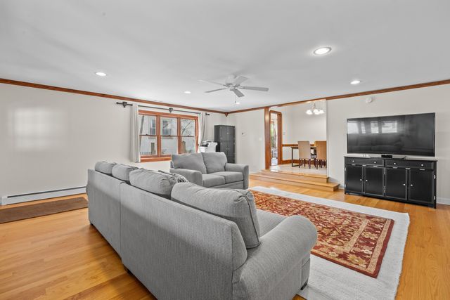622 N Ridgeland Avenue, Oak Park, IL 60302