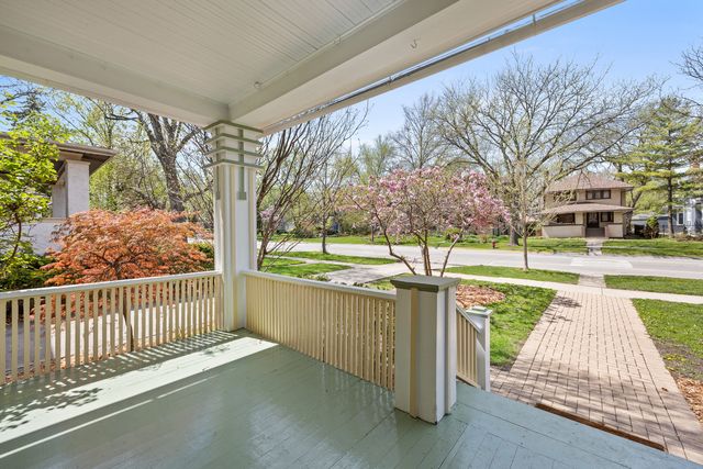 622 N Ridgeland Avenue, Oak Park, IL 60302