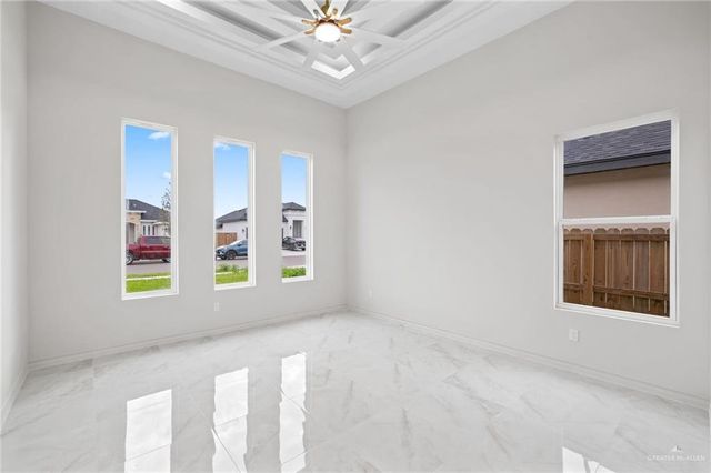 1115 E Boxwood Avenue, San Juan, TX 78589